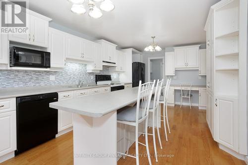 4 Found Avenue, Kawartha Lakes (Lindsay), ON - Indoor Photo Showing Kitchen With Upgraded Kitchen