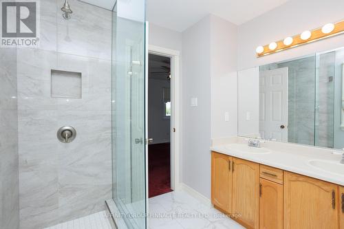 4 Found Avenue, Kawartha Lakes (Lindsay), ON - Indoor Photo Showing Bathroom