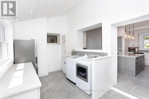 77 Bond Street W, Kawartha Lakes (Lindsay), ON - Indoor Photo Showing Laundry Room