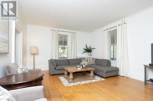 77 Bond Street W, Kawartha Lakes (Lindsay), ON - Indoor Photo Showing Living Room