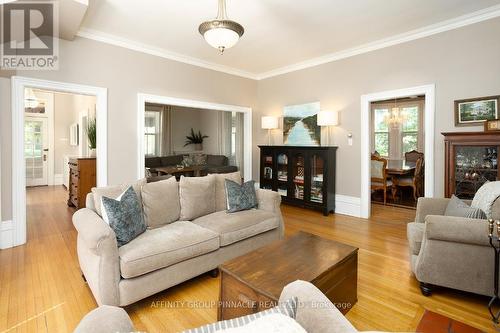 77 Bond Street W, Kawartha Lakes (Lindsay), ON - Indoor Photo Showing Living Room