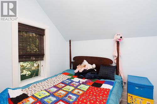 1702 Kirkfield Road, Kawartha Lakes (Kirkfield), ON - Indoor Photo Showing Bedroom