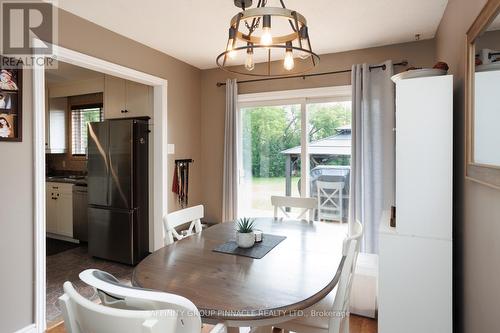 71 Goodman Road, Kawartha Lakes (Fenelon Falls), ON - Indoor Photo Showing Dining Room