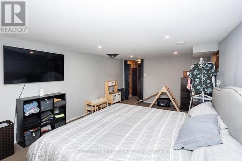 71 Goodman Road, Kawartha Lakes (Fenelon Falls), ON - Indoor Photo Showing Bedroom