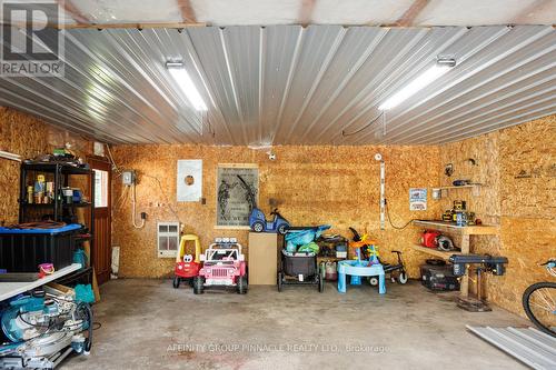 71 Goodman Road, Kawartha Lakes (Fenelon Falls), ON - Indoor Photo Showing Garage