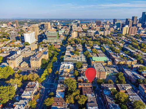 Aerial photo - 351 Rue Roy E., Montréal (Le Plateau-Mont-Royal), QC 