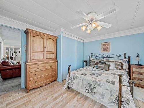 Chambre Ã Â coucher - 35 1Re Rue, Saint-Germain-De-Grantham, QC - Indoor Photo Showing Bedroom