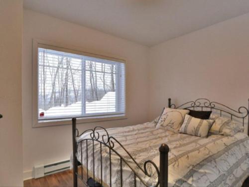 Bedroom - 102 Ch. Du Mont-Maribou, Saint-Sauveur, QC - Indoor Photo Showing Bedroom