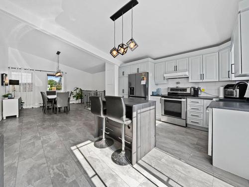 Kitchen - 462 Rue Surprenant, Drummondville, QC - Indoor Photo Showing Kitchen