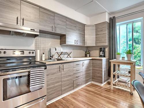 Kitchen - 263  - 267 8E Avenue, Saint-Jean-Sur-Richelieu, QC - Indoor Photo Showing Kitchen With Double Sink