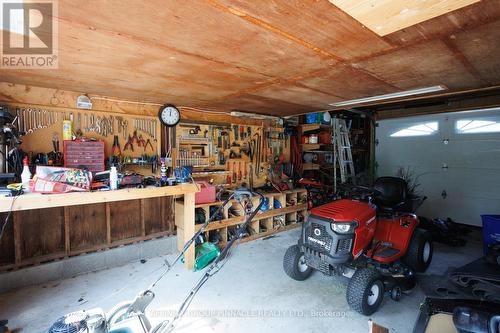 48 Albert Street, Kawartha Lakes (Fenelon Falls), ON - Indoor Photo Showing Garage