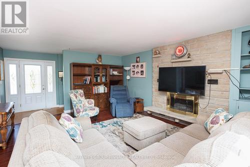 48 Albert Street, Kawartha Lakes (Fenelon Falls), ON - Indoor Photo Showing Living Room With Fireplace