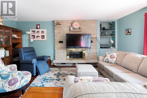 48 Albert Street, Kawartha Lakes (Fenelon Falls), ON - Indoor Photo Showing Living Room With Fireplace