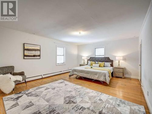 139 Homewood Avenue, Toronto, ON - Indoor Photo Showing Bedroom