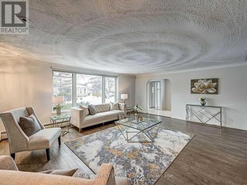 139 Homewood Avenue, Toronto, ON - Indoor Photo Showing Living Room