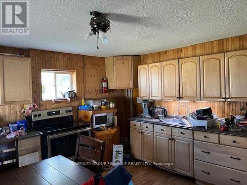 1740 Kirkfield Road, Kawartha Lakes (Kirkfield), ON - Indoor Photo Showing Kitchen