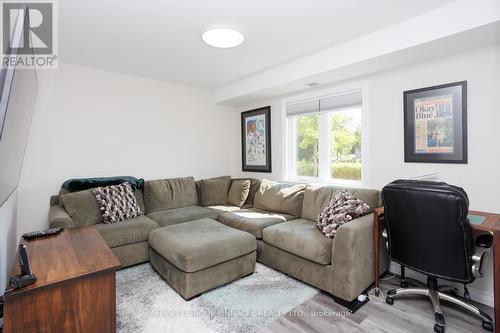 105 - 25 King Street, Kawartha Lakes (Lindsay), ON - Indoor Photo Showing Living Room