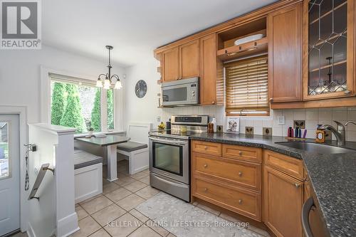 178 Thornton Avenue, London, ON - Indoor Photo Showing Kitchen