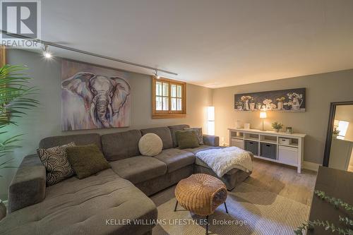 178 Thornton Avenue, London, ON - Indoor Photo Showing Living Room