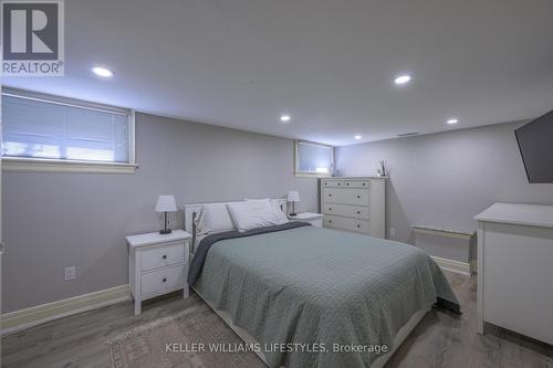 178 Thornton Avenue, London, ON - Indoor Photo Showing Bedroom