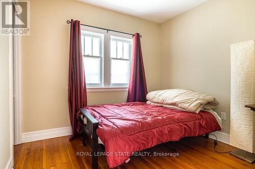 34 Norwood Road, Hamilton, ON - Indoor Photo Showing Bedroom