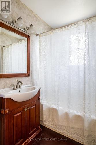 34 Norwood Road, Hamilton (Westdale), ON - Indoor Photo Showing Bathroom