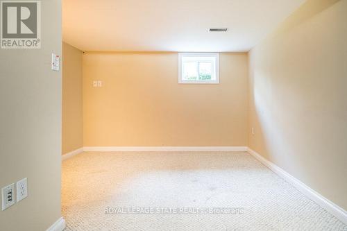 34 Norwood Road, Hamilton, ON - Indoor Photo Showing Other Room