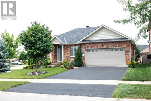 10 Horton Place, Kawartha Lakes (Lindsay), ON - Outdoor With Facade