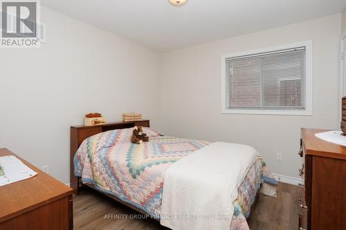 10 Horton Place, Kawartha Lakes (Lindsay), ON - Indoor Photo Showing Bedroom