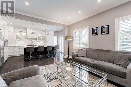 2107 Nightingale Way, Oakville, ON - Indoor Photo Showing Living Room