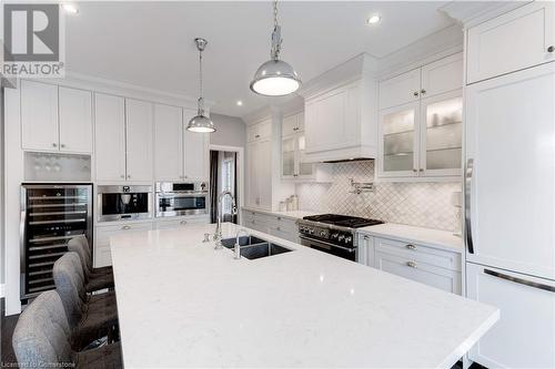 2107 Nightingale Way, Oakville, ON - Indoor Photo Showing Kitchen With Double Sink With Upgraded Kitchen