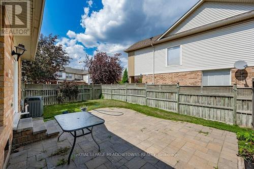 381 Baverstock Crescent, Milton, ON - Outdoor