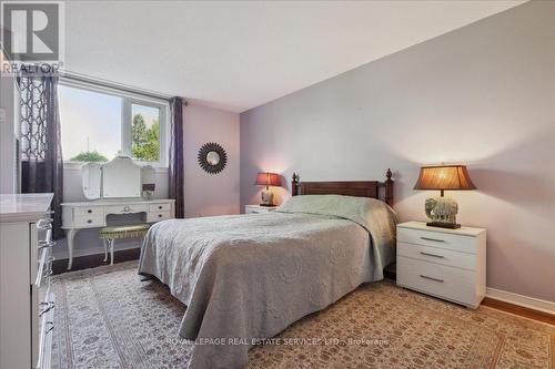 109 - 270 Scarlett Road, Toronto (Rockcliffe-Smythe), ON - Indoor Photo Showing Bedroom