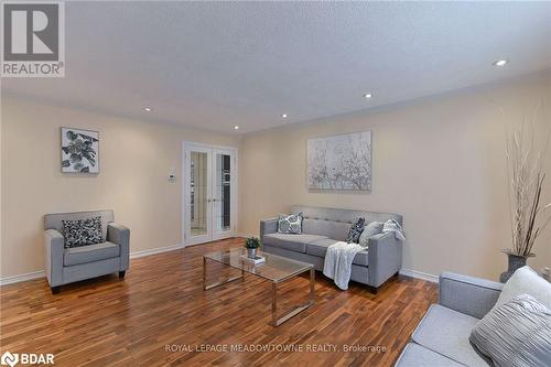 2857 Termini Terrace, Mississauga, ON - Indoor Photo Showing Living Room