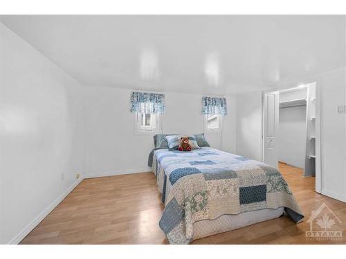 2 Redfern Avenue, Ottawa, ON 