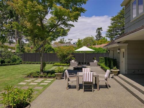 3270 Beach Dr, Oak Bay, BC 