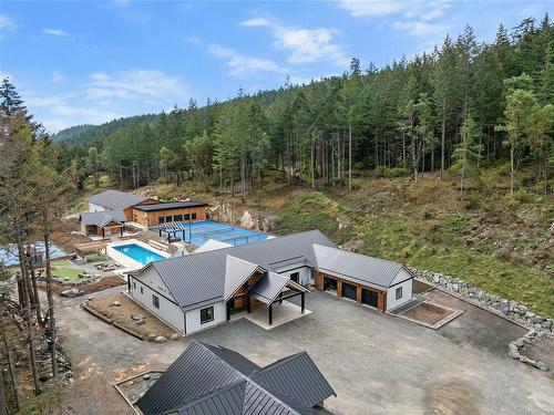 6707 Willis Point Rd, Central Saanich, BC 