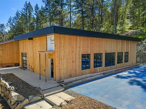 6707 Willis Point Rd, Central Saanich, BC 