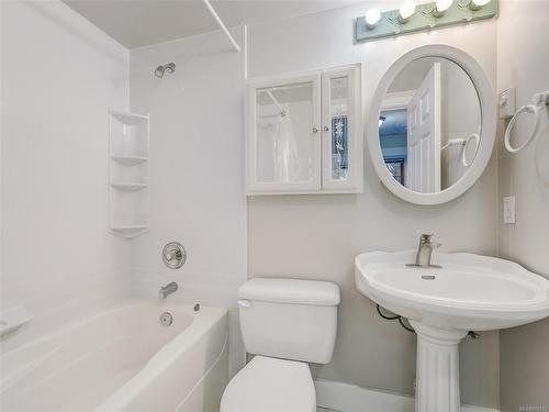 1-800 St. Charles St, Victoria, BC - Indoor Photo Showing Bathroom