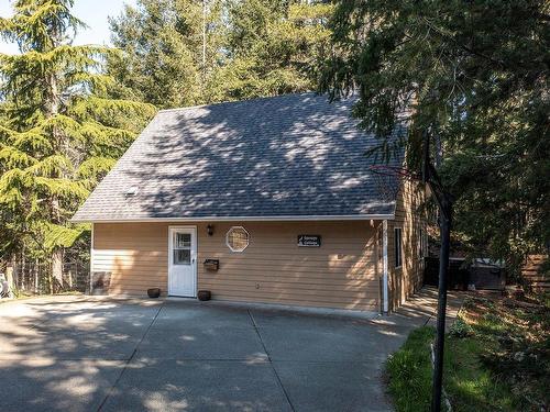 713 Brent Rd, Comox, BC 