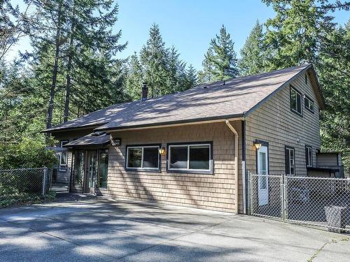 713 Brent Rd, Comox, BC 