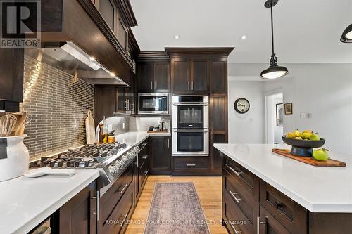 169 King Street W, Uxbridge, ON - Indoor Photo Showing Kitchen With Upgraded Kitchen