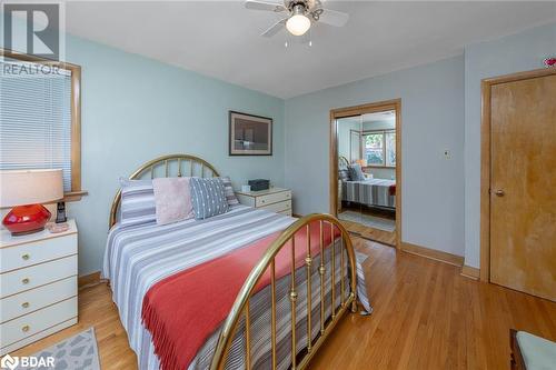 44 Mcdonald Avenue, Cambridge, ON - Indoor Photo Showing Bedroom