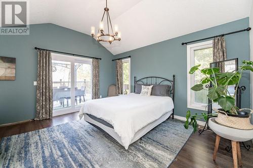 1890 Lakeshore Road, Niagara-On-The-Lake, ON - Indoor Photo Showing Bedroom