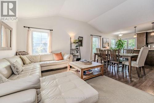 1890 Lakeshore Road, Niagara-On-The-Lake, ON - Indoor Photo Showing Living Room