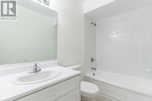 78 Woodman Drive N, Hamilton (Kentley), ON - Indoor Photo Showing Bathroom