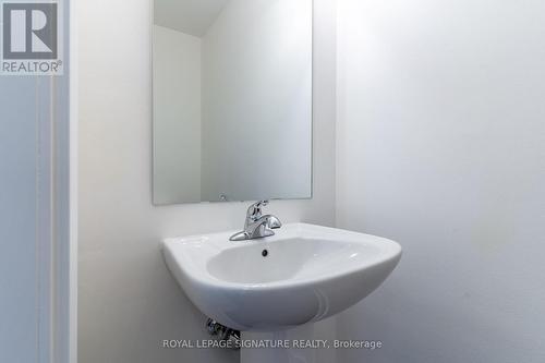 78 Woodman Drive N, Hamilton (Kentley), ON - Indoor Photo Showing Bathroom