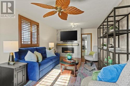 1012 Glidden, Windsor, ON - Indoor Photo Showing Living Room With Fireplace