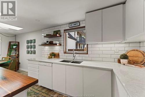 1012 Glidden, Windsor, ON - Indoor Photo Showing Kitchen With Double Sink