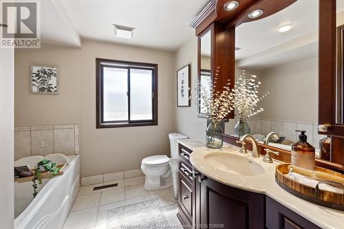 2870 St. Clair, Windsor, ON - Indoor Photo Showing Bathroom